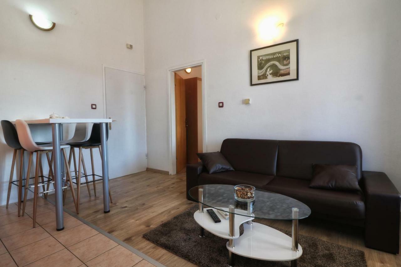 Apartments And Rooms Lorena 236 Rovinj Exterior foto